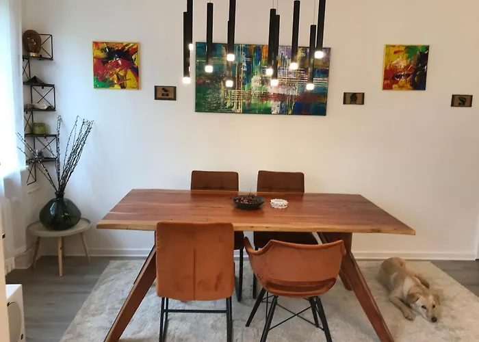 Room In A Fully Furnished Modern Apartment